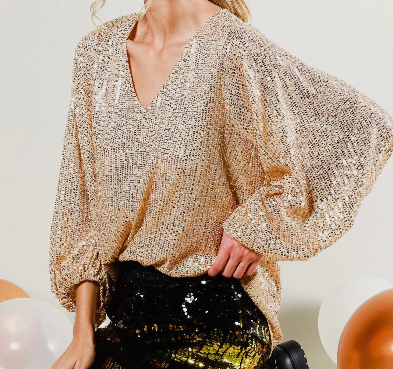 V-neck balloon sleeves sequin top